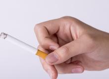 Does smoking worsen insulin resistance?